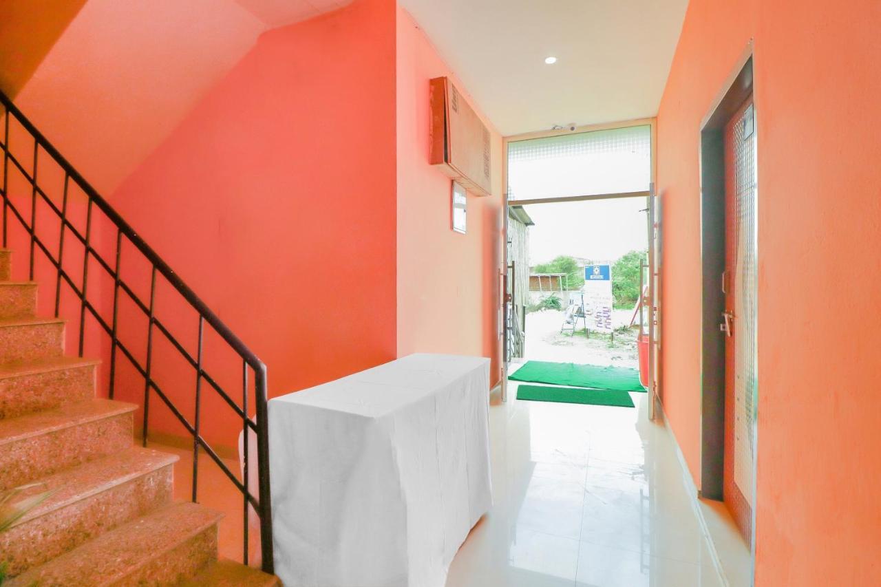 Hotel O Bhardwaj Guest House Garhi Harsaru Extérieur photo