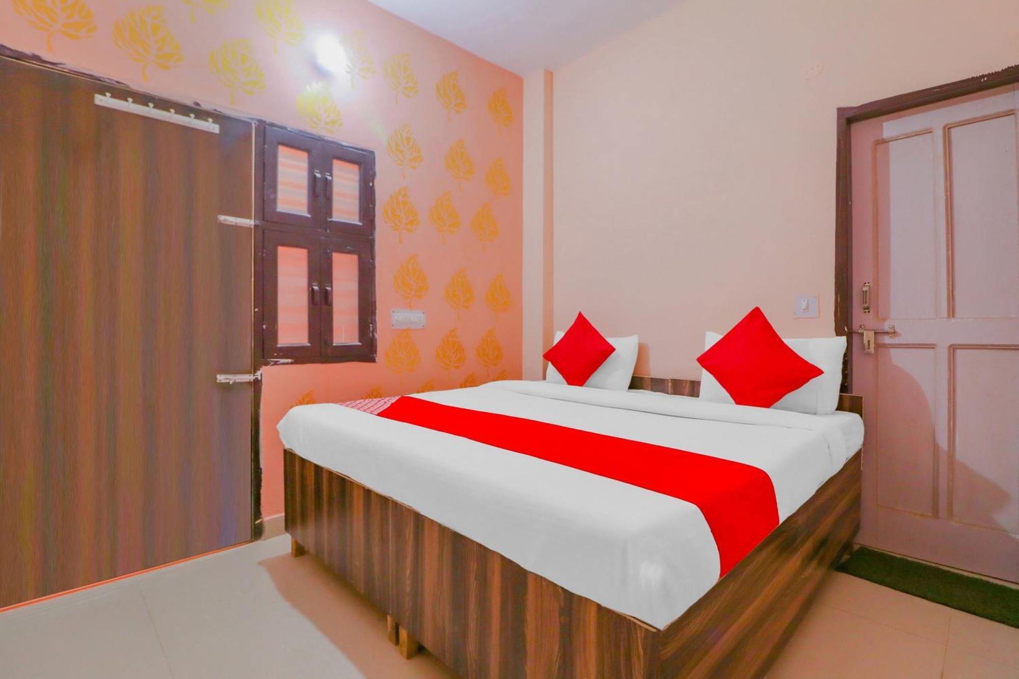 Hotel O Bhardwaj Guest House Garhi Harsaru Extérieur photo